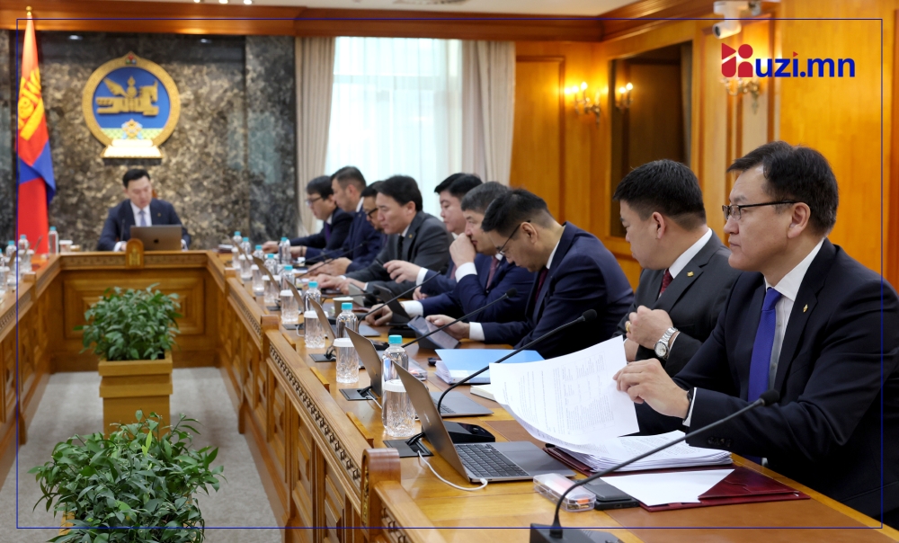 ЗГ: Төрийн албан хаагчдыг 20-30 төрлийн тайлангаас чөлөөллөө