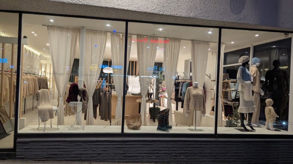 Ванкүвэр хотноо Монгол ноолууран бүтээгдэхүүний хоёр дэлгүүр ажиллаж байна